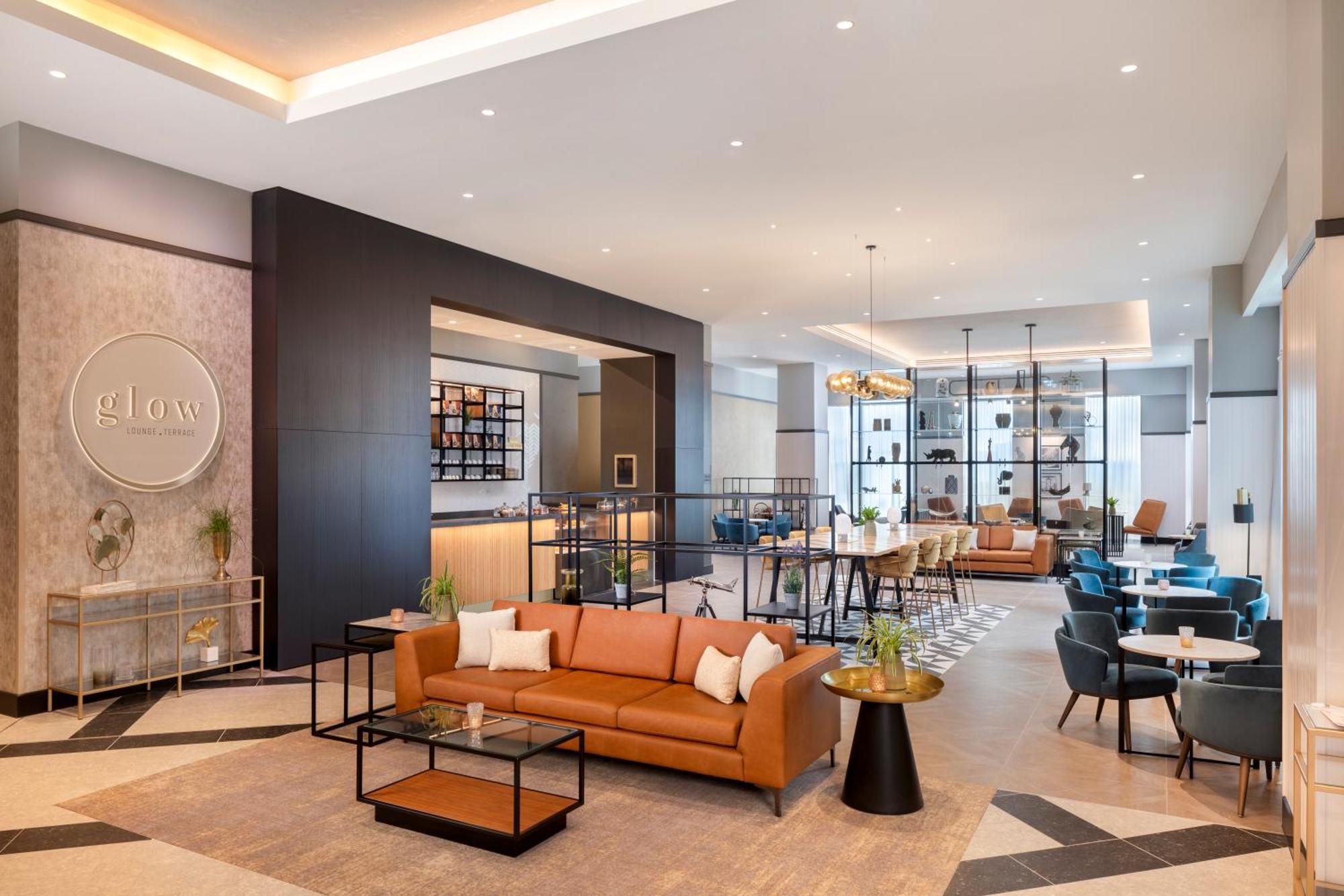 Hilton Woking Exterior foto