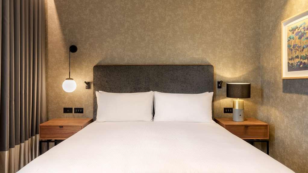 Hilton Woking Quarto foto